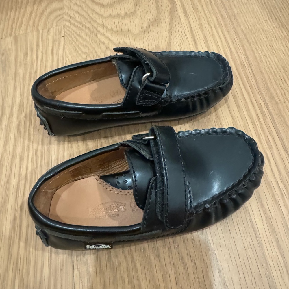 Venettini black loafers size 24